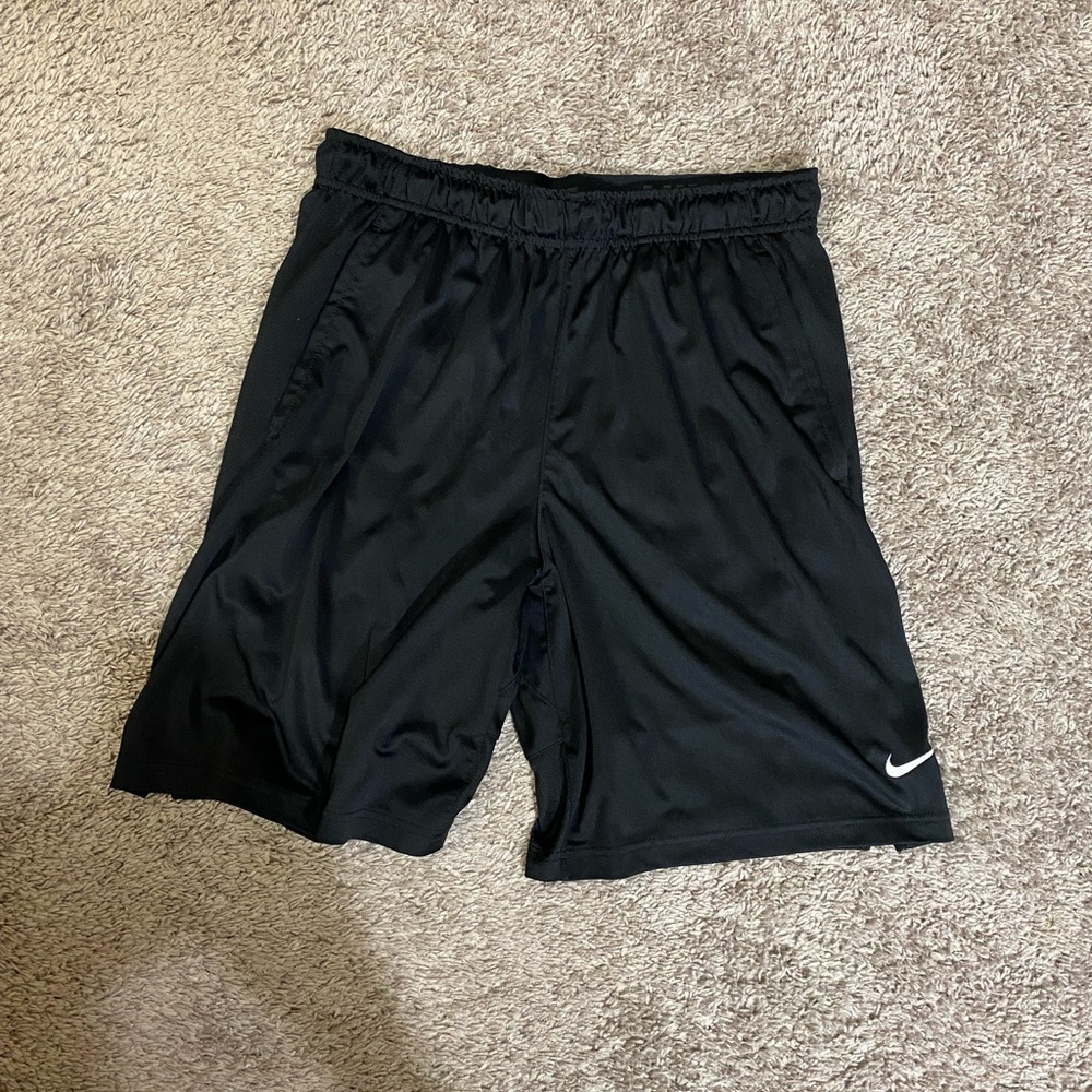 Nike Dri-Fit Standard Fit Black Athletic Shorts - Men's Size Large